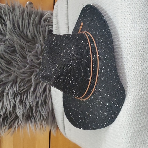 Hats pink metallic, sequin hat or tall black hat - Picture 9 of 13